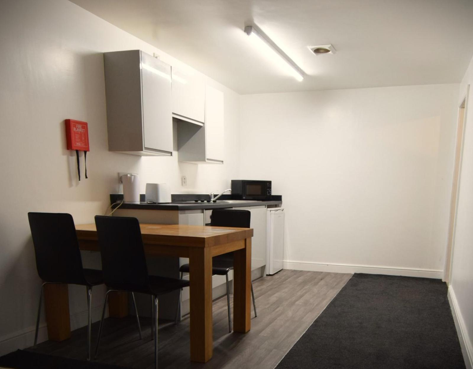 Oyo Victoria Apartments Мидлсбро Экстерьер фото